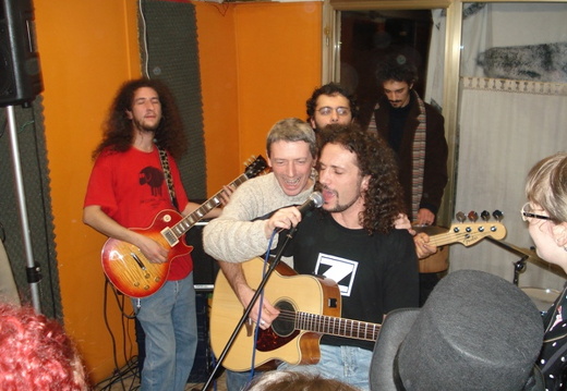 098 - Twist And Shout